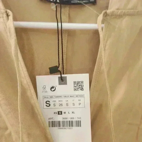 Zara Hooded Beige Poplin Dress Size Small Tan V Neck #S490 - Picture 3 of 5